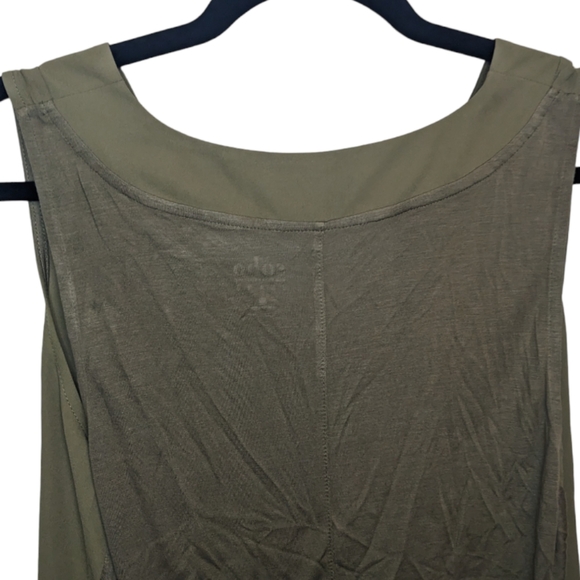 Soho New York & Company Olive Green V-Neck Tank Top 🌿✨ - Picture 6 of 8